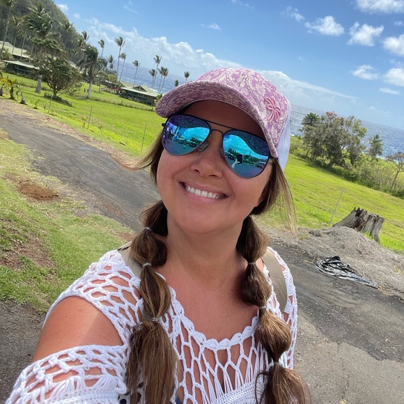 Profile Picture of Hannah Albracht (@halbracht) on Poshmark