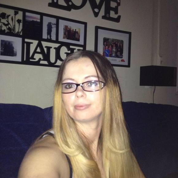 Profile Picture of Michelle Mccully (@michellemccully) on Poshmark