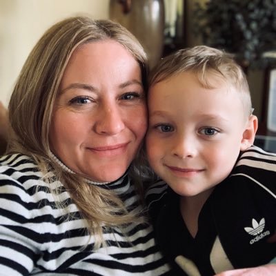 Profile Picture of Kim Sage (@KimSage42583285) on Twitter