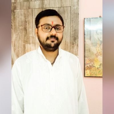 Profile Picture of Vivek Anand Upadhyay (@vivekraj13) on Twitter