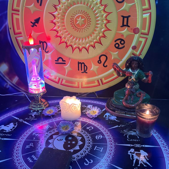 Profile Picture of paul tarot (@paulinotaro) on Tiktok