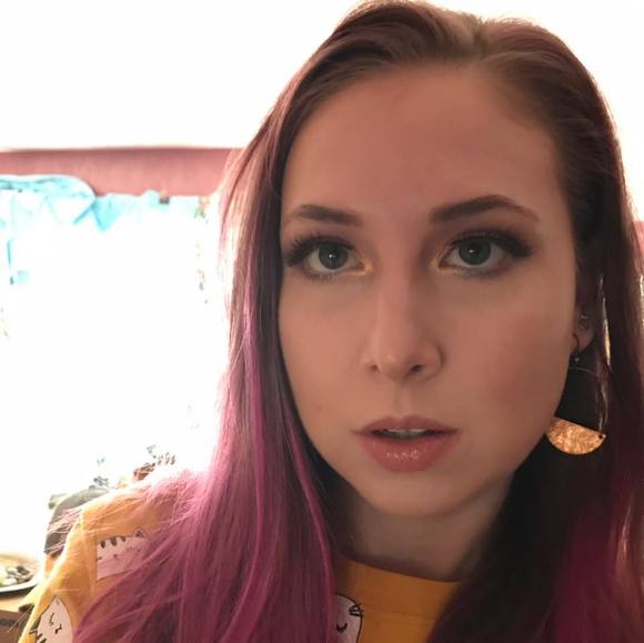 Profile Picture of Briana Dutton (@breedutton) on Poshmark