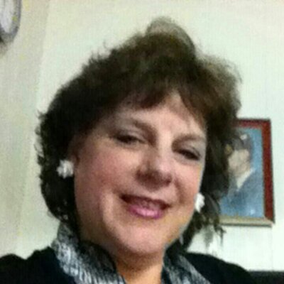 Profile Picture of Lisa Pinkham (@lapinkham64) on Twitter