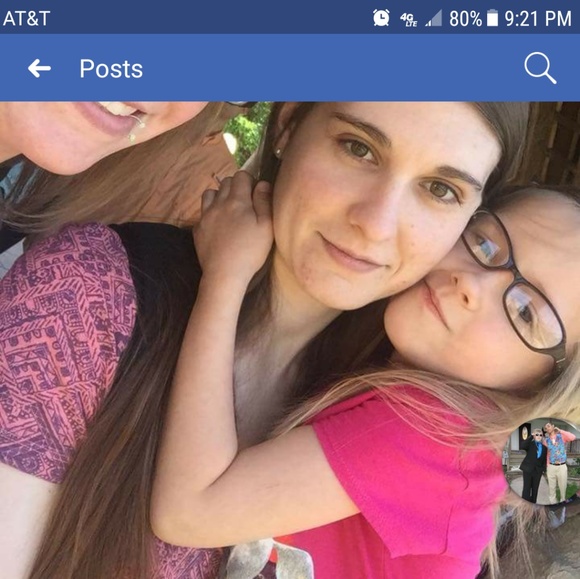 Profile Picture of Sarah Weakley (@smw7610) on Poshmark