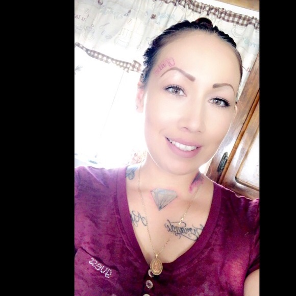 Profile Picture of Karen Onate (@konate87) on Poshmark