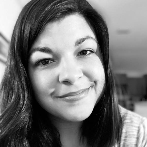 Profile Picture of Ashley Vandyke (@asm32691) on Poshmark