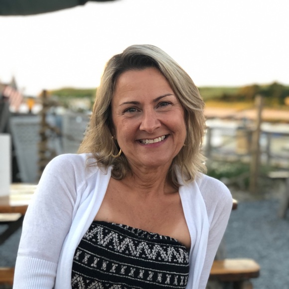 Profile Picture of Jamie Mackoul (@adcanm1) on Poshmark