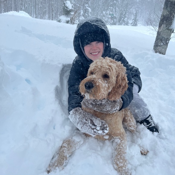 Profile Picture of Leah Byrne (@leahbyrne74) on Poshmark