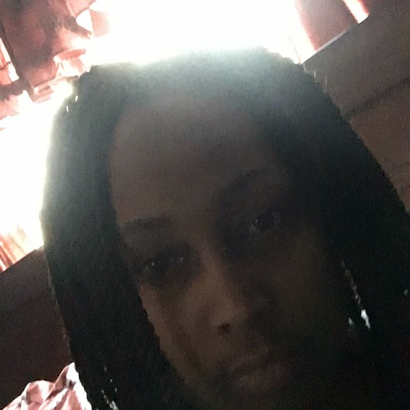 Profile Picture of Metra Saddler (@godzway74) on Poshmark