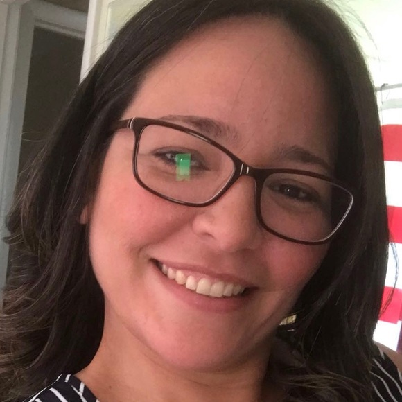 Profile Picture of Mariela Ramos (@marielaramos640) on Poshmark