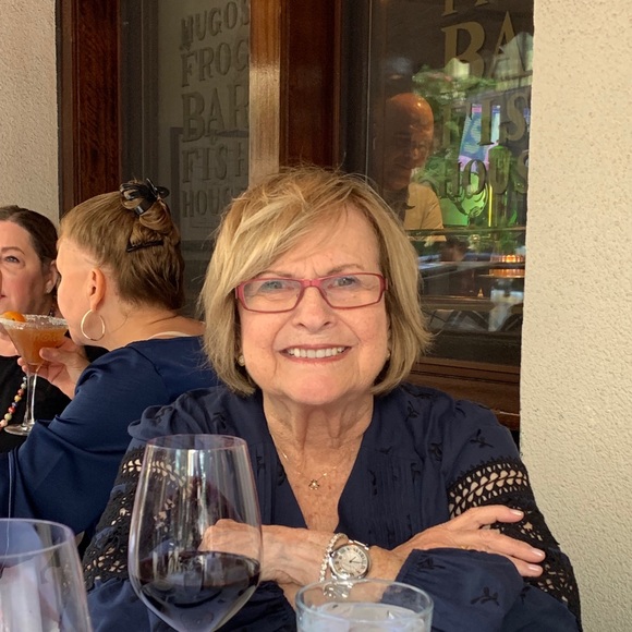 Profile Picture of Joan Flashner (@joanpf) on Poshmark