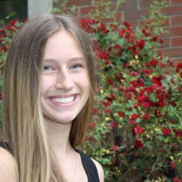 Profile Picture of Isabelle Perry (@pryisa) on Poshmark