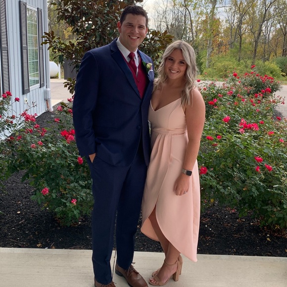 Profile Picture of Ashlee Wardley (@ashdris) on Poshmark