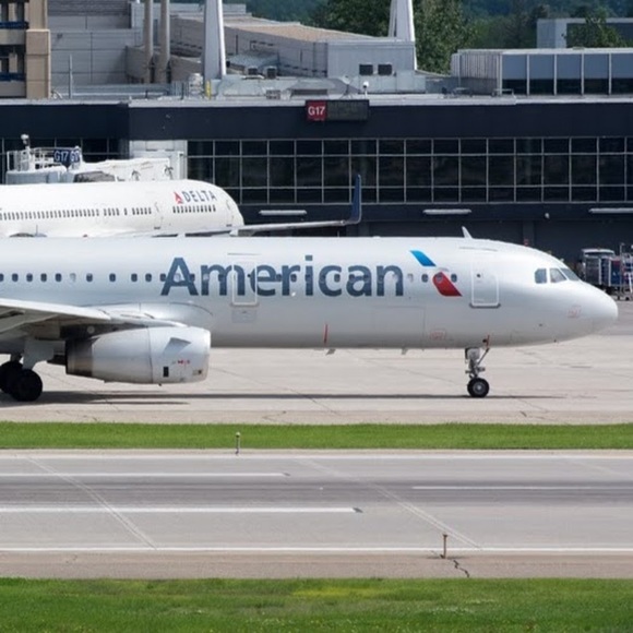 Profile Picture of Matthew Mccullough (@matthewmccul464) on Poshmark