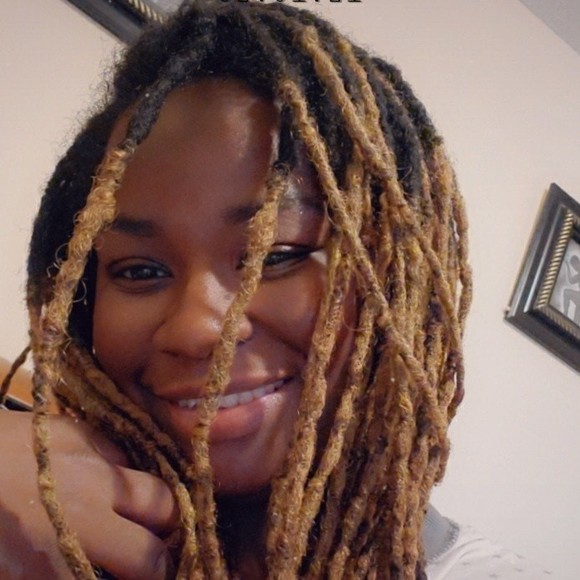 Profile Picture of Dujuana Drake (@dpdrake84) on Poshmark