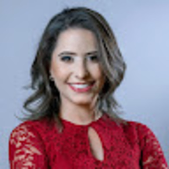 Profile Picture of Débora R. campos (@debora2609) on Poshmark