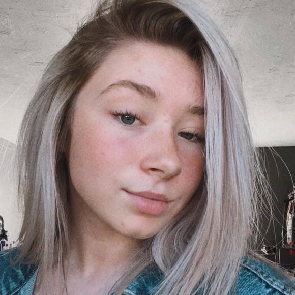 Profile Picture of Hailey Mohr (@haileymohr_) on Poshmark