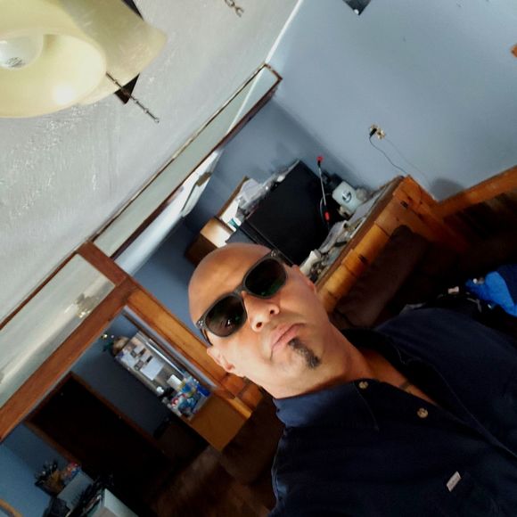 Profile Picture of James Ridley (@jamesridley317) on Poshmark