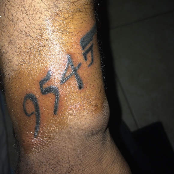 Profile Picture of Steve Louis (@durt87) on Poshmark