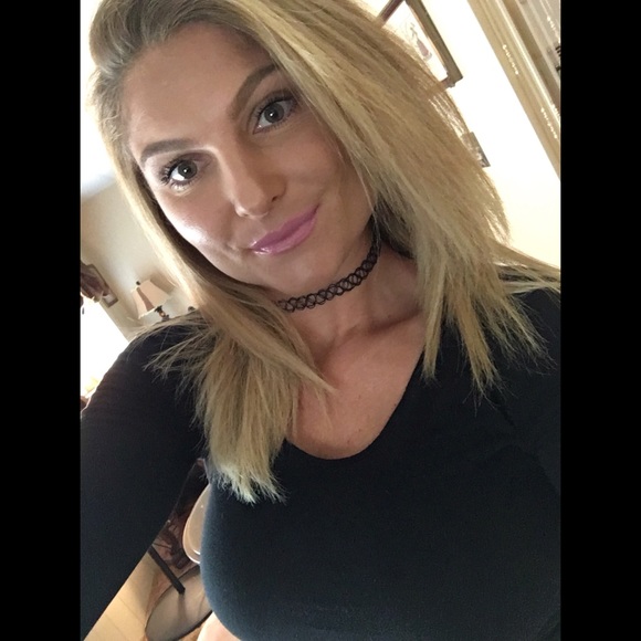 Profile Picture of Amanda Sedivy (@amandasedivy) on Poshmark