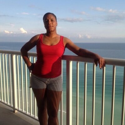 Profile Picture of Yolanda  Moore (@_yolandamoore) on Twitter