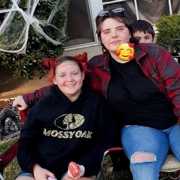 Profile Picture of Teslaa Menagh (@teslaamenagh) on Poshmark