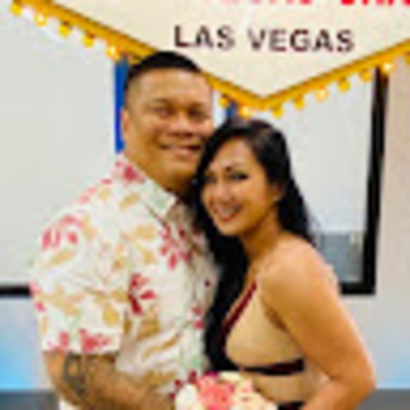 Profile Picture of Calairo15 Calairo (@calairo15) on Poshmark