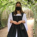 Profile Picture of Laura Woźniak-Meade (@edwardianpole) on Instagram