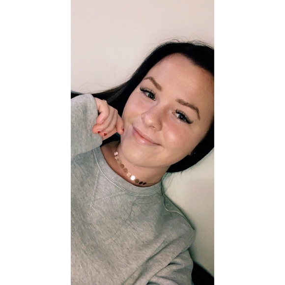 Profile Picture of Jacie Lakoskey (@jacie_l) on Poshmark