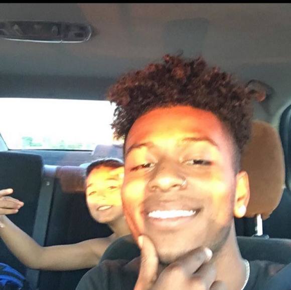 Profile Picture of Philip Gonzalez (@stewartville619) on Poshmark