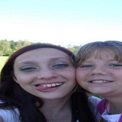 Mariah Burk - Twitter Profile Picture of Mariah Burk (@MarikaRayRay) on Twitter