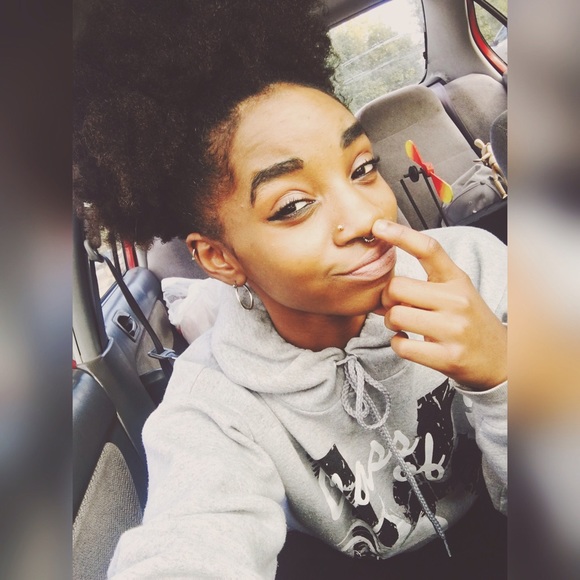 Naja Parker - Poshmark Profile Picture of Naja Parker (@thequeennaj) on Poshmark