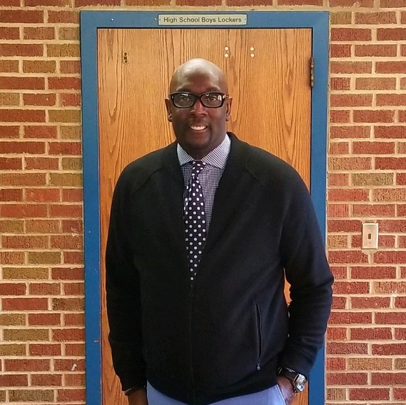 Profile Picture of Ronald Barnes (@tornado1968) on Poshmark