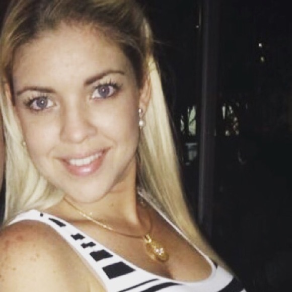 Profile Picture of Paula Aubele (@lapupi) on Poshmark