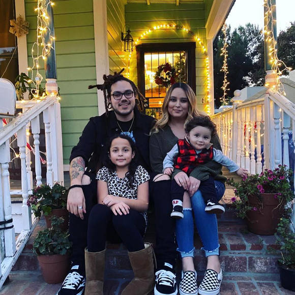 Aaron Kintero - Poshmark Profile Picture of Aaron Kintero (@jahronk) on Poshmark