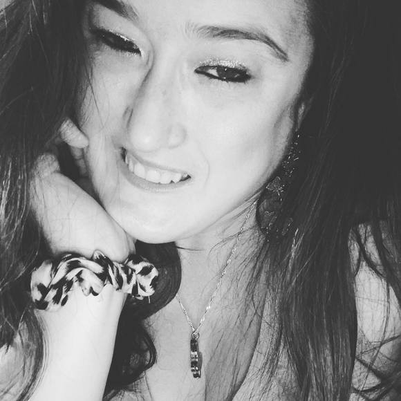 Profile Picture of Justine Prentice (@justvr05) on Poshmark