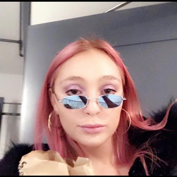 Profile Picture of Cecilia Swenson (@ceciliaswenson) on Poshmark