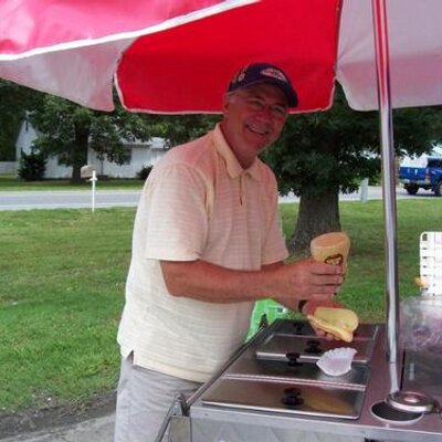 Profile Picture of Charles Boehm (@@charliehotdogs) on Twitter