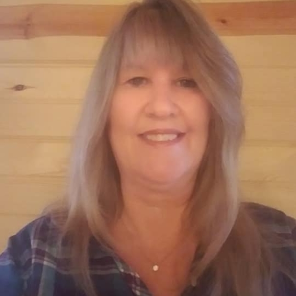 Profile Picture of Karen West (@karenwest497) on Poshmark