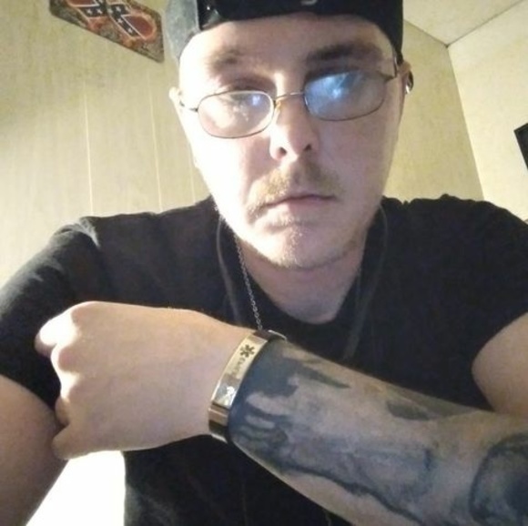 Profile Picture of Matthew Strickland (@mattracing9171) on Poshmark
