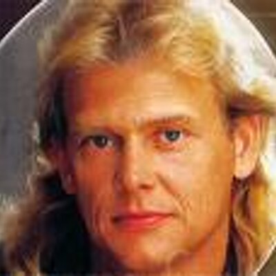 Profile Picture of John Farnham (@TheFarnsy) on Twitter