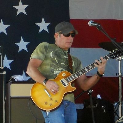 Profile Picture of Tony Bailey (@TcaponeGuitar) on Twitter