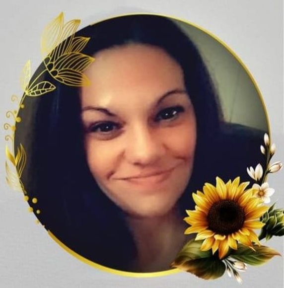 Profile Picture of Jessamariedrennan Drennan (@jessamariedrenn) on Poshmark