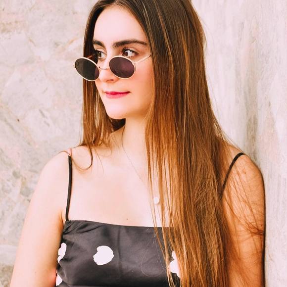 Profile Picture of Alexandra Adolphson (@alexandrakaye) on Poshmark