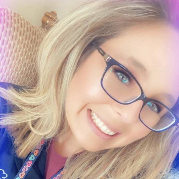Profile Picture of Chandra James (@missy_roth678) on Poshmark
