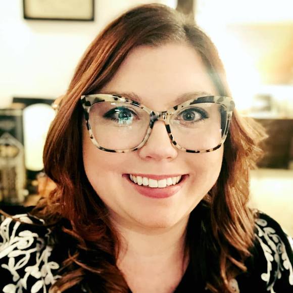 Profile Picture of Sara Mcnelly (@saramcnelly) on Poshmark