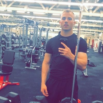 Profile Picture of Charles Capps (@chucklebaryfinn) on Twitter