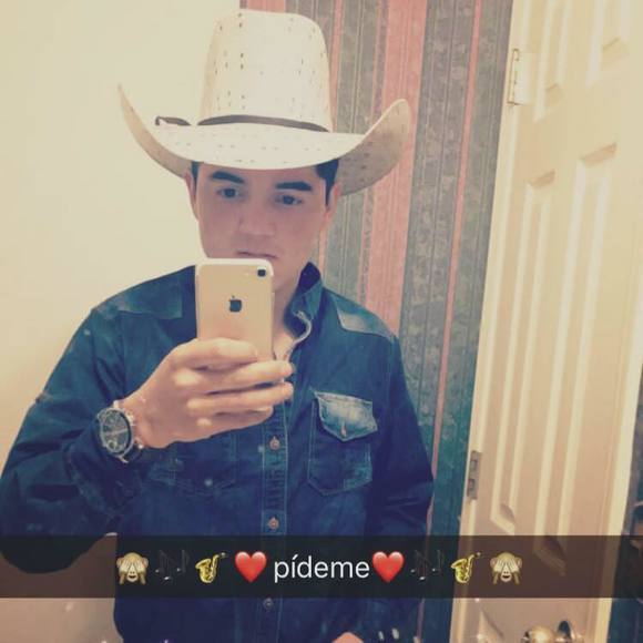 Profile Picture of Oscar daniel Gonzalez pichardo (@pinguioscar) on Poshmark