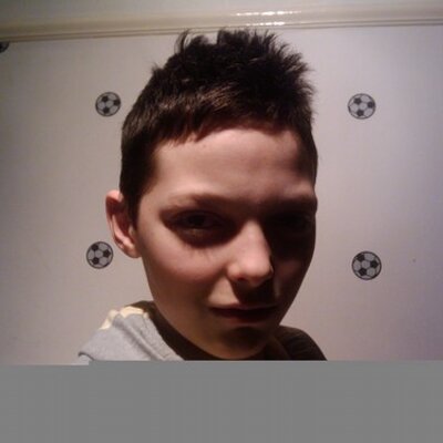 Profile Picture of Damian Bates (@DarkFable465) on Twitter