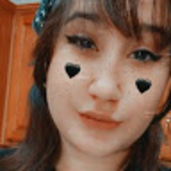 Profile Picture of Sam Wells (@sadkitkat) on Poshmark